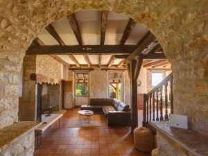 Villa avec piscine et parking - 12 pers. - FR-1-828-20