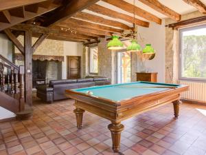 Villa avec piscine et parking - 12 pers. - FR-1-828-20