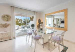 PENTHOUSE SEA VIEWS IN MARBELLA GOLDEN MILE, Puente Romano Area