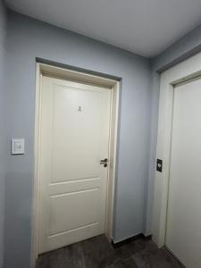 Downtown apartment near Cullen Hospital