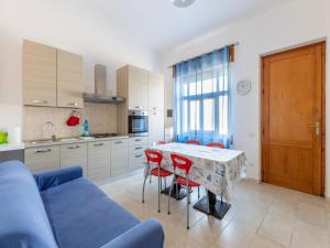 Terrace with sea view, parking space, air conditioning