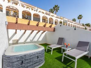 Family-Friendly Calpe Home with Pool