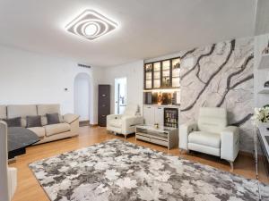 Family-Friendly Calpe Home with Pool