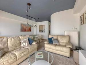 Sea View Apartment for 6 in Zeedijk