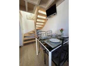 Rental for 2 with Private Outdoor Space