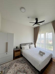 4BR Pool View Family Suite at Ostia, Bandar Baru Bangi - Full AC, Wi-Fi