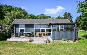 Gorgeous Home In Oure With Wifi