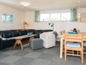 6 person holiday home in Hvide Sande
