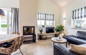 Stunning Home In Noordwijk With Wifi
