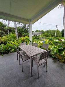 Modern Pool Villa 2BR, 2Cinema-TVs Beach Access
