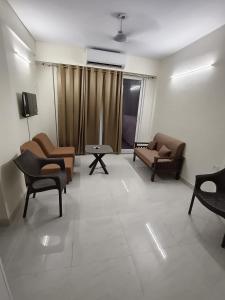 Perfect Stay near Yashobhoomi