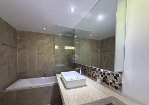 Sea-view apartment in Azur