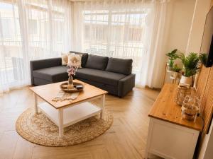 Beachfront Salou apartment with sea view