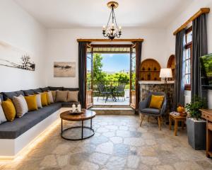 Efcharis house Skopelos