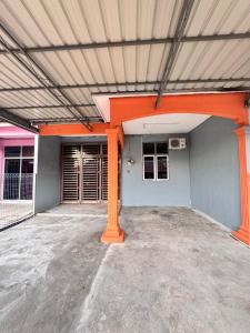 D Anggun Homestay