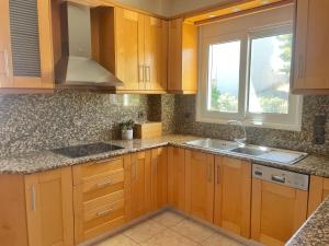 GardenBnB- Maisonette with a Seaview
