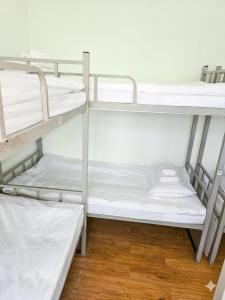 Urban Nomads Hostel and Tours