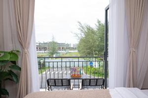 Raku Hotel & Coffee Grand World Phú Quốc