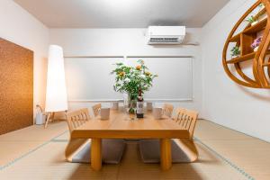 Shinagawa area , detached house , 2LDK , 3-minute walk from Tachikawa station , in the shopping district ,4 semi-double beds