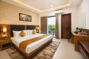 Hotel Grand Regency by JMD Group Near Delhi IGI Airport