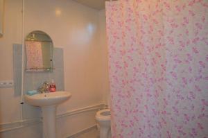 Budget Twin Room room in Anush`s B&B