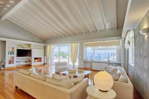 Villa Helios Corfu Kassiopi