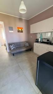 Garlis Apartments