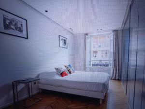 Superb Apartment close to Champs Elysees
