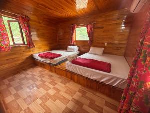 Hoàng Công Bản Giốc Homestay