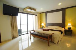 Diamond City Place Hotel