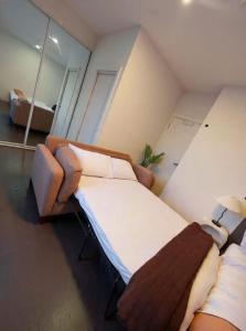 Room for four Bright relaxing Guest suite