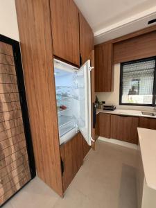 Bright & Stylish 2 Master Bedroom in vibrant Amman