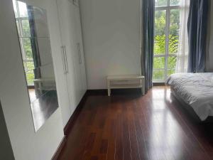 room private bath at Subang Olives free wifi