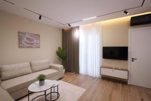 Dionis Garden Suite