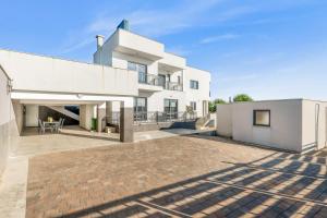 Villa 20 Stars Crikvenica - Luxury Group Villa for 20 Guests