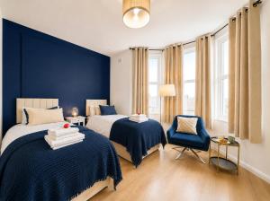 Fully Equipped Home, by train, 4 sleeps
