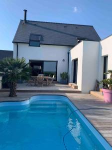 villa piscine vue Petite mer de Gâvres