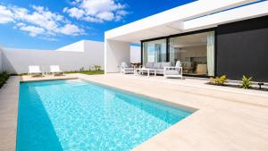 Atlantic Paradise with Heated Pool & Outdoor Kitchen with BBQ