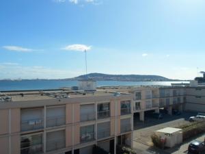 Appartement 2* proche thermes, vue étang, climatisé - FR-1-503-50
