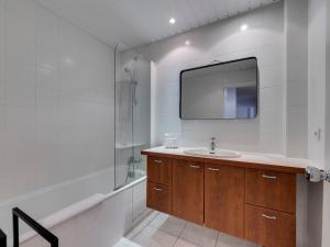 Appartement T2 lumineux, balcon sud, proche pistes - FR-1-641-71
