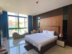 VMona Hotel