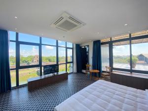 VMona Hotel