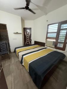AC Room with attached bathroom and kitchen access