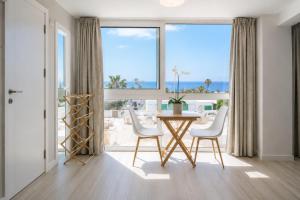 Sea and Volcan Suites