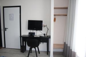 Twin Room with Balcony room in Alp de Veenen Hotel