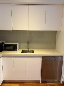 Modern Hawthorn Apt - Swinburne, Parking, Patio