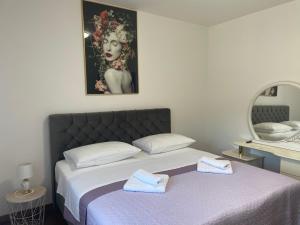 Nany-Villa with heated pool