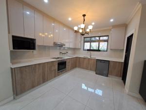 Moxley Manor Entire holiday home