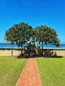Stylish Umdloti beach flat, pool & sea views - 8 Mallorca