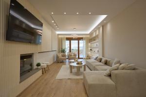Elegant Villa In Vari With Private Pool